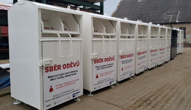 Obyvatelé Olomouce mohou využívat chytré kontejnery na textil a knihy. Získají kredity pro e-shop
