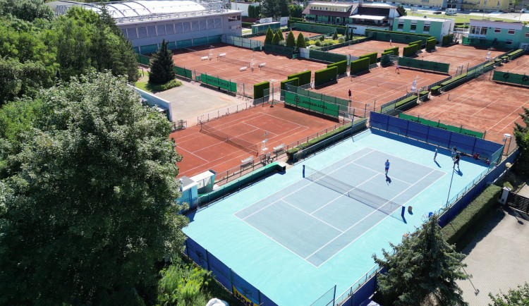 Prostějov chce dát 3,5 miliony na stavbu tenisové haly. Bude i pro veřejnost, tvrdí radnice
