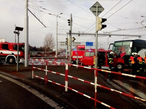 V Českých Budějovicích se střetl autobus s dodávkou. Jeden člověk utrpěl lehké poranění