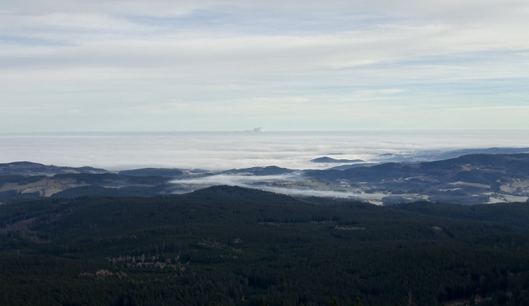Česko čeká v týdnu teplotní inverze, teploty budou stoupat až ke 12 stupňům