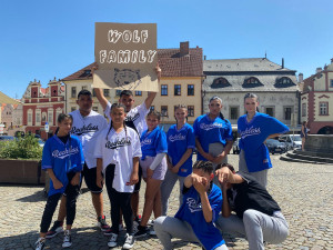 Letní tábory, tanec i terapie. Nadační fond Albert rozdělil 400 tisíc korun dětem a mladým v kraji