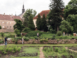 Jindřichův Hradec opraví ohradní zeď kolem Krafferovy zahrady