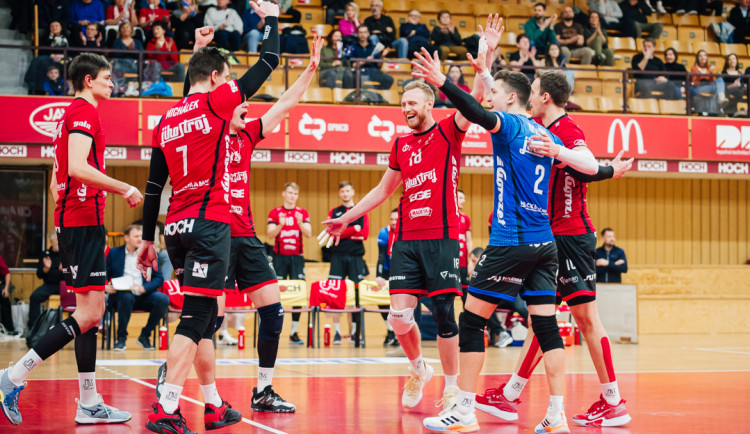 dan.kubat14@gmail.com +420774407608