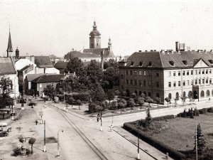 České Budějovice objektivem Milana Bindera a perem Martina Maršíka: Ochránkyně města skončila na skládce