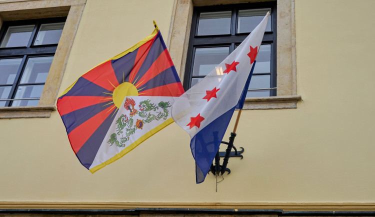 Olomouc, Přerov, Šumperk, Jeseník nebo Zábřeh vyvěsí tibetskou vlajku. Chtějí tak podpořit okupovanou zemi
