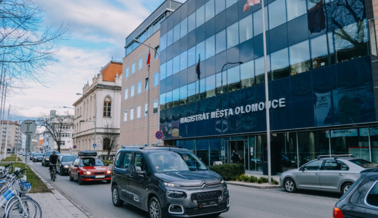 Kvůli krizi vzrostl počet pohledávek olomouckého magistrátu o třetinu