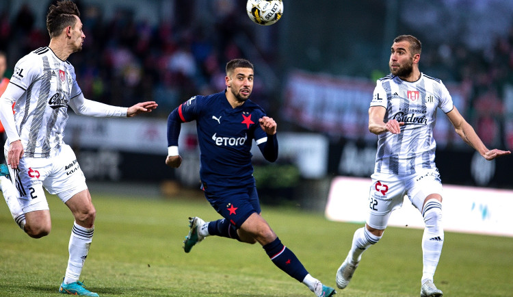 Fotbalová senzace. Dynamo obralo o všechny body Slavii, doma rozhodl Adediran