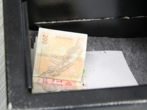 Kuplíř pronajímal byty prostitutkám. Peníze prohrával v pokeru