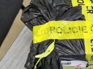 Kuplíř pronajímal byty prostitutkám. Peníze prohrával v pokeru