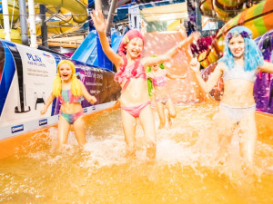 Užijte si jarní prázdniny v Aquapalace Praha v teple a za jakéhokoliv počasí