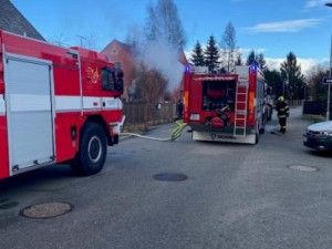 Požár poškodil dům na Jindřichohradecku. Osadní výbor chce rodině pomoci sbírkou