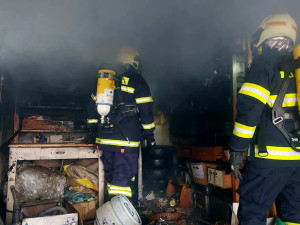 Při požáru kotelny se zranila majitelka domu