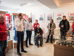 Výstavu k půlstoletí Rallye Český Krumlov zahájila nedělní vernisáž. Foto: Petr Skřivánek