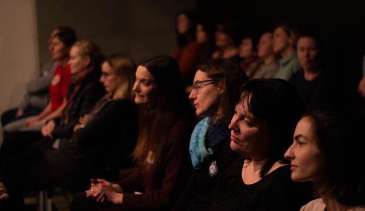 Vražda novináře, válka na Ukrajině a rodinné vztahy. Lidskoprávní festival Jeden svět se vrací do Olomouce