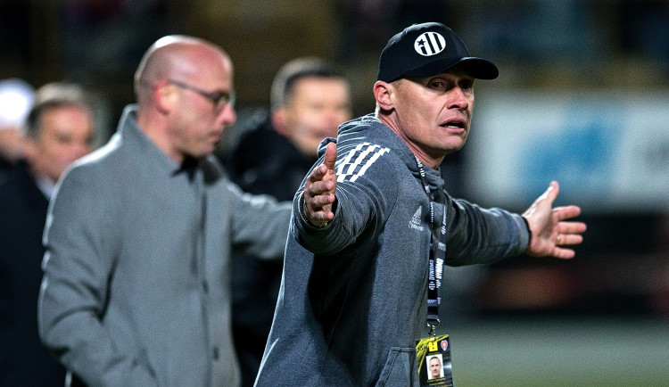 Trenér Tomáš Zápotočný.