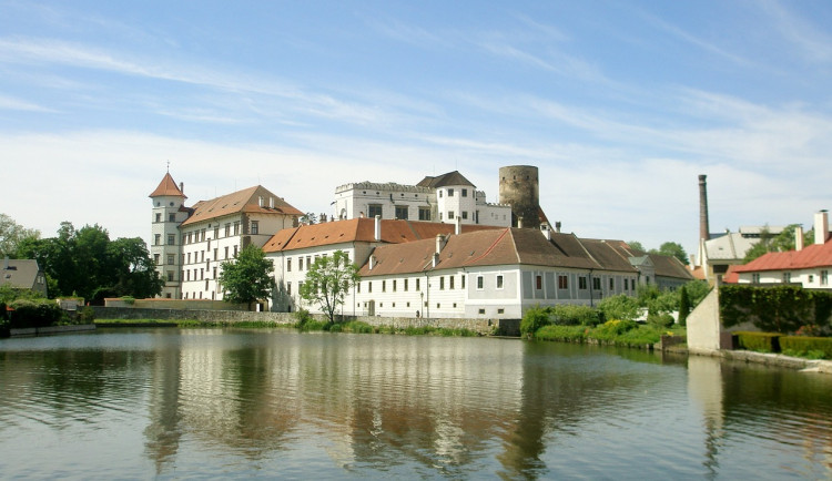 O dřívější zahájení sezony zámku Jindřichův Hradec měli lidé velký zájem. Prohlídky byly vyprodané