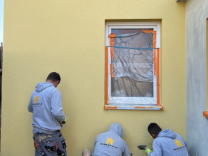 Proměníme vaši stavbu na dům, říká Jakub Kučera z rodinné firmy Fasom, která se zabývá fasádami a omítkami