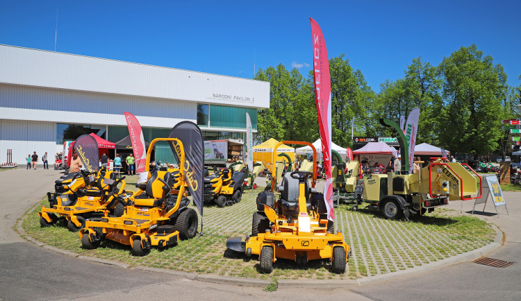URBATECH láká na elektromobily, malotraktory i spisovatele Cílka.