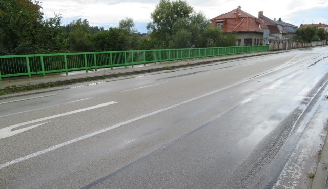 Oprava mostu v Jindřichově Hradci omezí do října provoz na silnici první třídy.