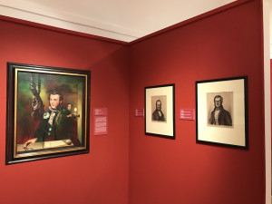 Regionální muzeum v Českém Krumlově zve na unikátní výstavu portrétů. Ty nejstarší jsou ze 17. století