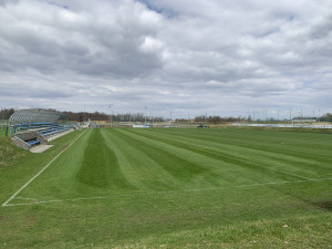 Svá utkání tu hraje například B tým Dynama působící v ČFL.