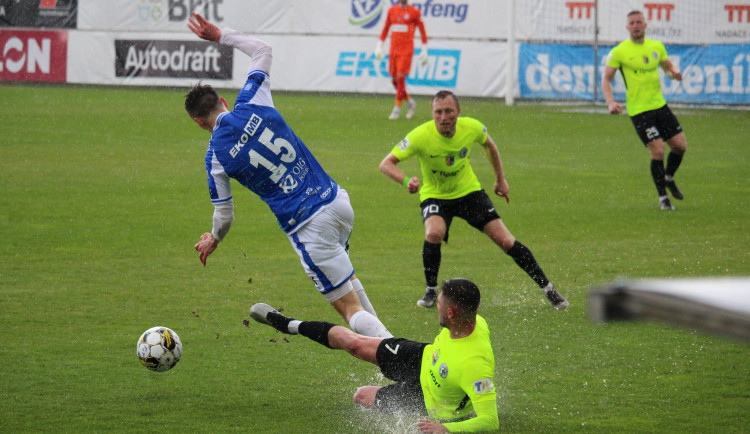 Táborsko slaví obrat, divizní Lom uniká soupeřům