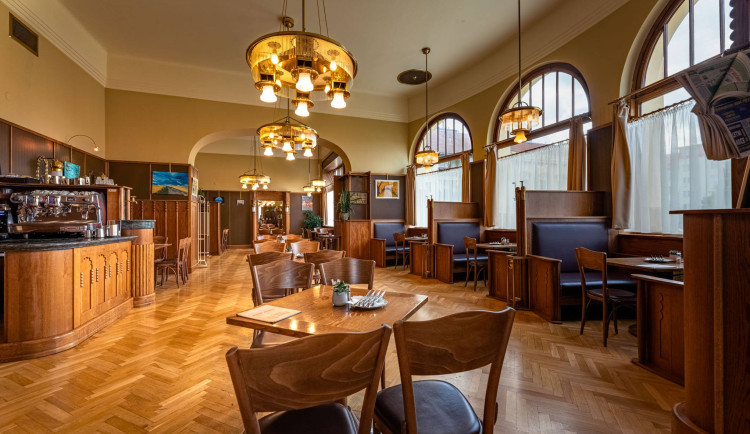 Prostějov schválil dotaci dva miliony pro zkrachovalý Národní dům. Takhle to dál nejde, zlobí se opozice