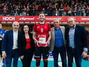 Před fanoušky hrajeme víc srdcem. Pojeďte s námi do Liberce, vzkazuje Zach