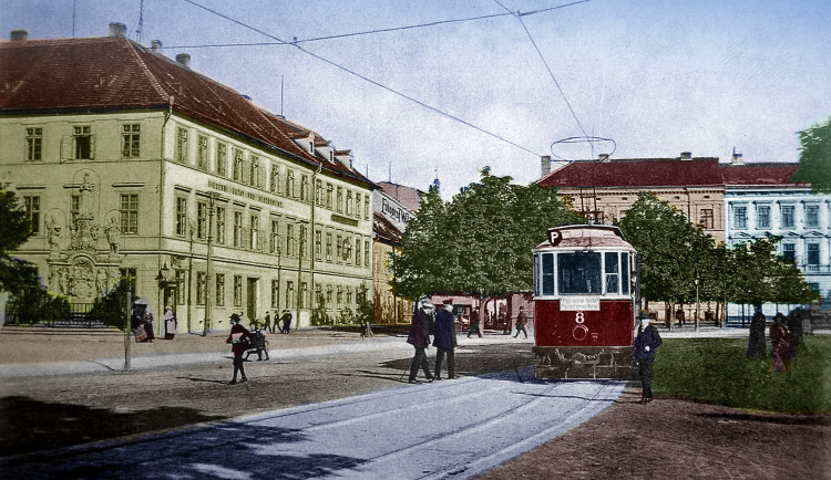 DRBNA HISTORIČKA: Bez tramvají by Lobkowitzké náměstí vypadalo obyčejně