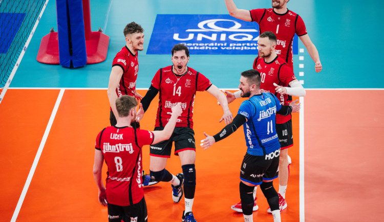 Dechberoucí semifinále vybojoval Jihostroj a slaví postup do finále