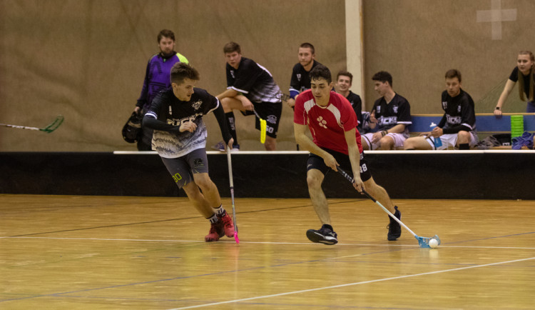 Přijďte fandit univerzitnímu florbalu do sportovky