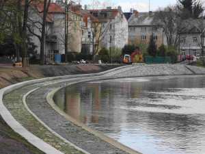Park Dukelská na břehu Malše je téměř hotový. Blíží se otevření