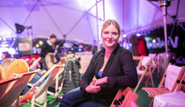 Události jsou intenzivním zážitkem. Claire bych dříve hrát nemohla, říká herečka Dana Verzichová