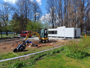 V centru Budějc instalují novou kavárnu, fungovat bude od léta