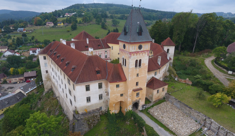 Vimperský zámek čeká druhá etapa oprav. Náklady jsou sto milionů korun