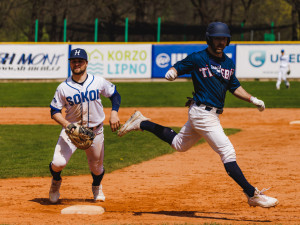Sokol vybojoval bod v sérii s  Třebíč Nuclears  v nastavení posledního utkání a v baseballové Extralize drží třetí místo