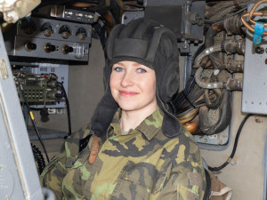 Začátkem roku se stala operátorem odpalovacího zařízení.