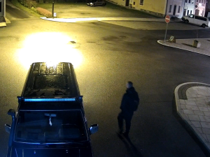 Muž vykradl benzínku. Natočila ho kamera