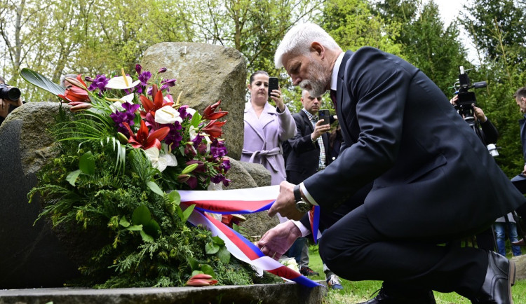 Prezident v Letech: Odkup vepřína byl nedůstojný, je třeba přiznat díl viny