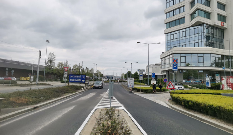 Oprava silnice před olomouckým nádražím vstupuje do finální fáze, ovlivní hlavně provoz autobusů