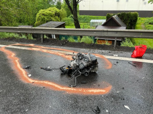 Hlavní silnici u Velešína uzavřela tragická nehoda. Policie odklání dopravu