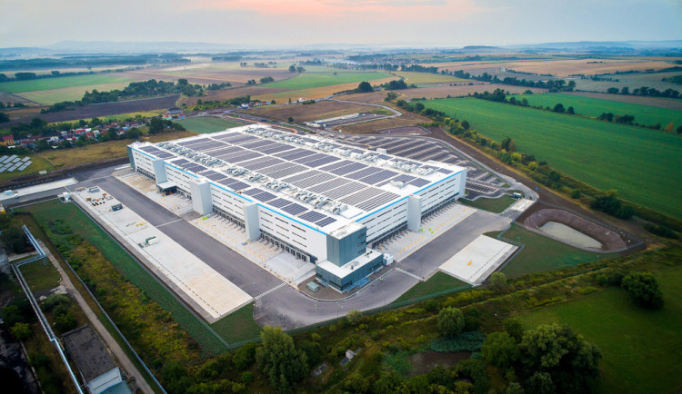 Centrum Amazonu v Kojetíně se otevře ve druhé polovině června. Gigant již začíná vysávat pracovní trh