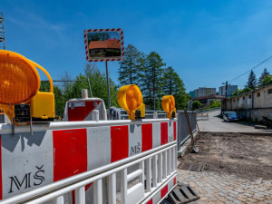 Na jihu Čech čekají řidiče omezení u Mirovic, ve Lnářích, na D3 i v Týně