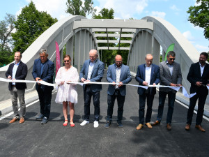 Ve Vodňanech otevřeli opravený most přes Blanici, silnice je širší