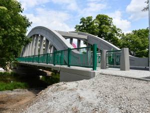 Ve Vodňanech otevřeli opravený most přes Blanici, silnice je širší