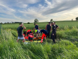 Na letišti v Písku spadlo motorové rogalo. Pilot je zraněný