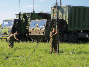 Cvičení důkladně prověří i schopnosti vojáků, obsluhující systémy velení a řízení palby.