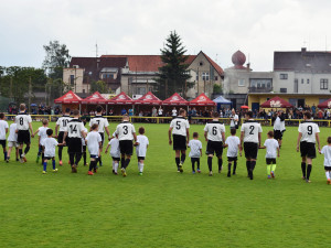 Převlékání v hostinci, stěhování i druhá liga. Lokomotiva oslavila 100. výročí