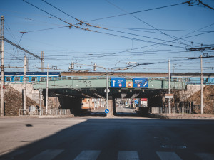 Oprava trolejí částečně uzavře viadukt v Českých Budějovicích