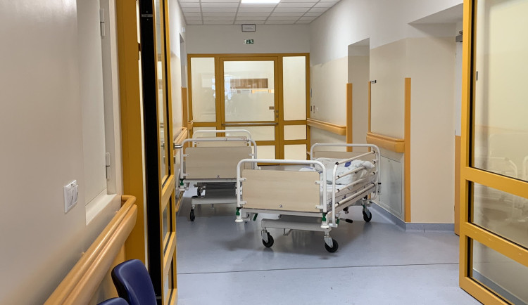 Útoky v nemocnicích jsou v Česku spíše ojedinělé. Ten v Českých Budějovicích ale není jediným na jihu Čech